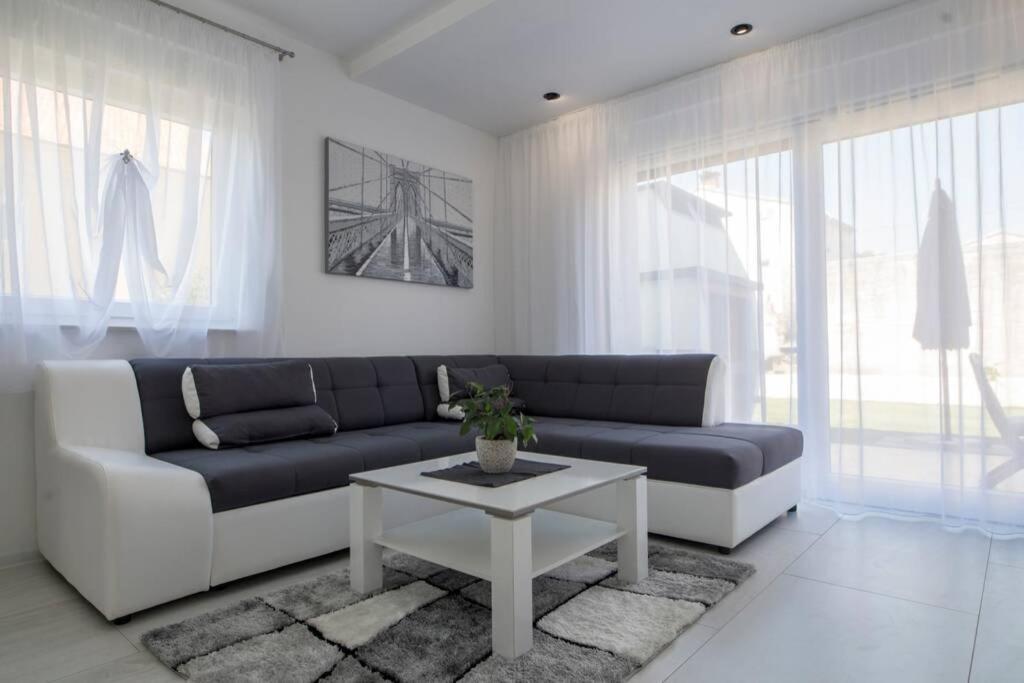 Holiday House Gavran Vodice Luaran gambar