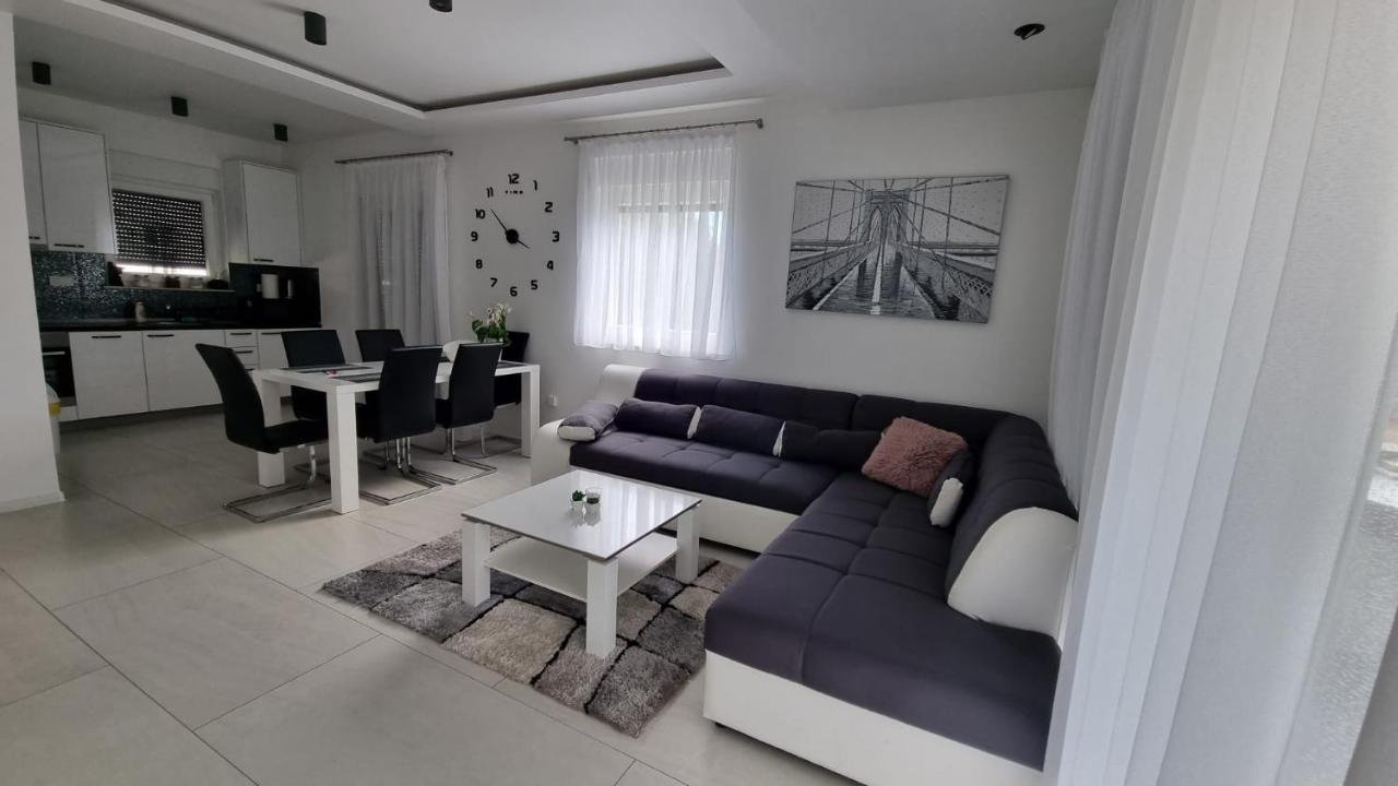 Holiday House Gavran Vodice Luaran gambar